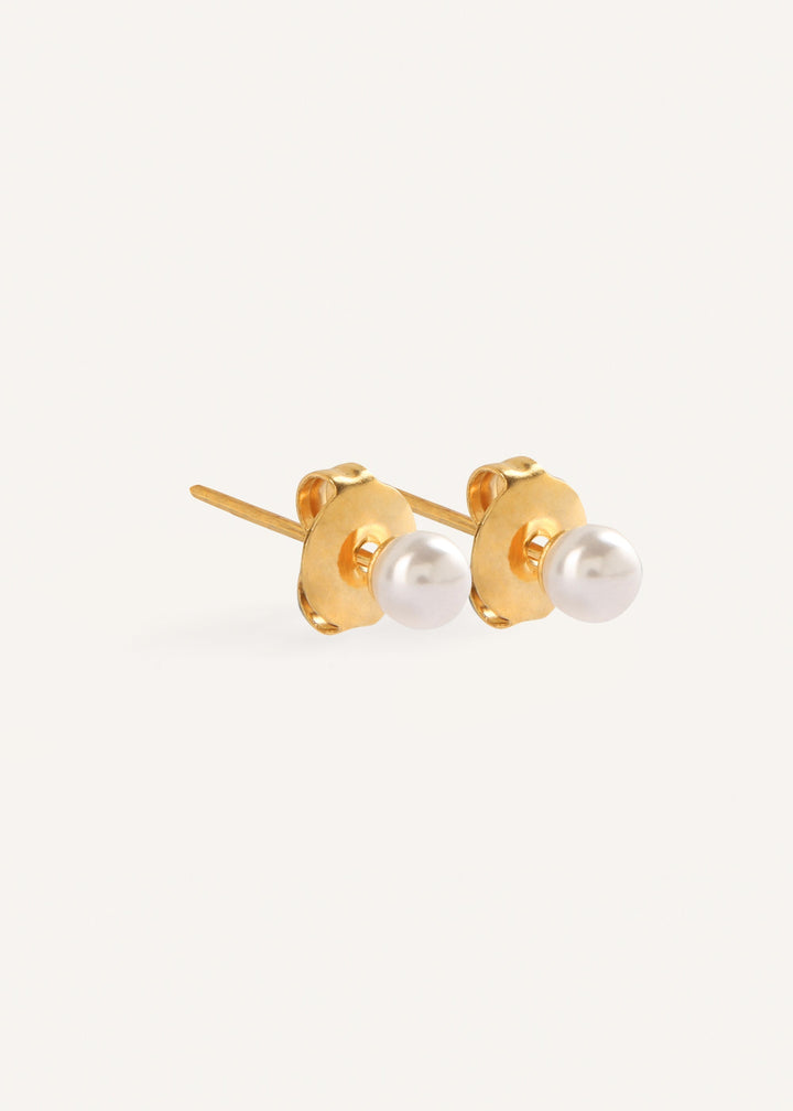 Raya Earrings: Grace in Every Turn