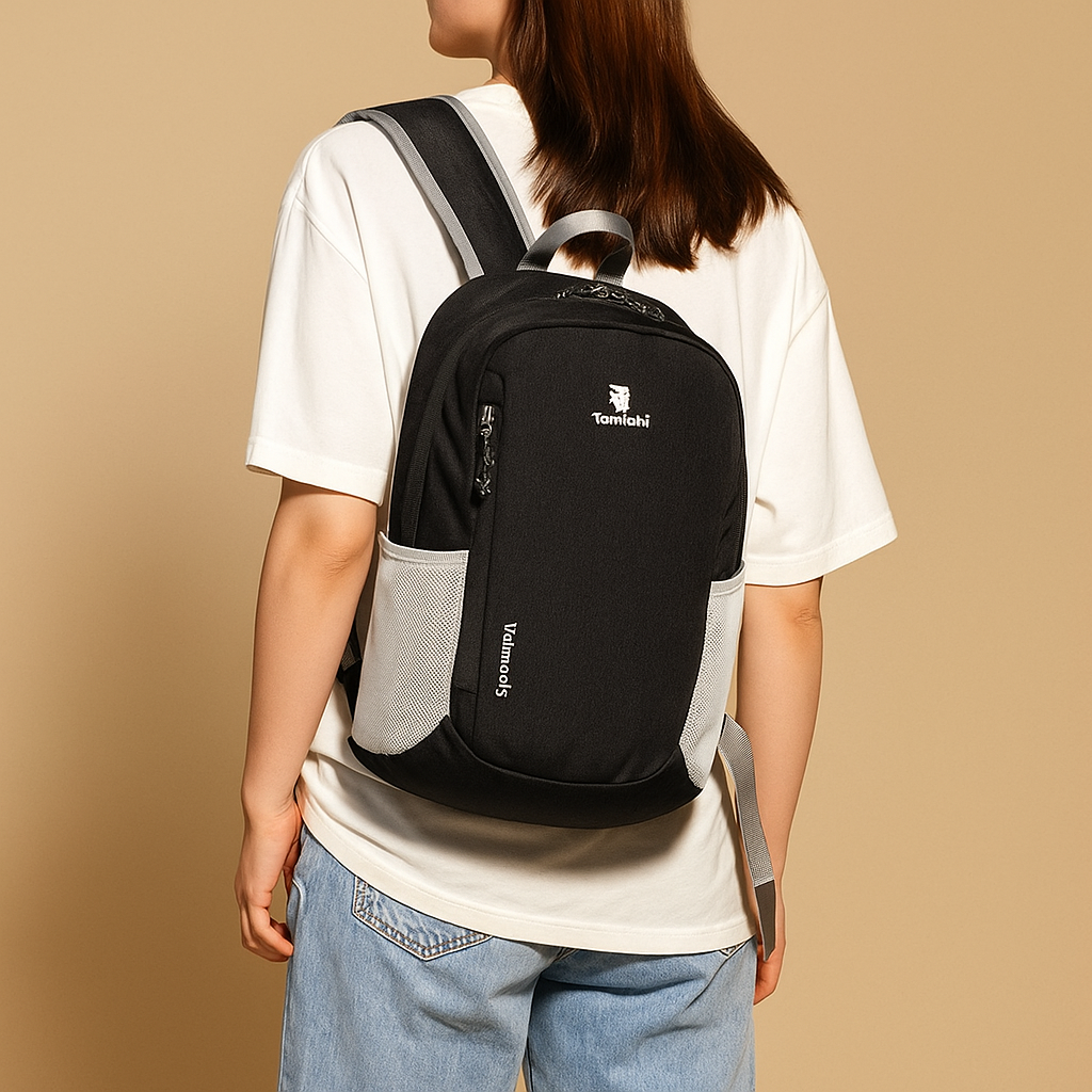 Lightweight waterproof backpack for women | Ilse